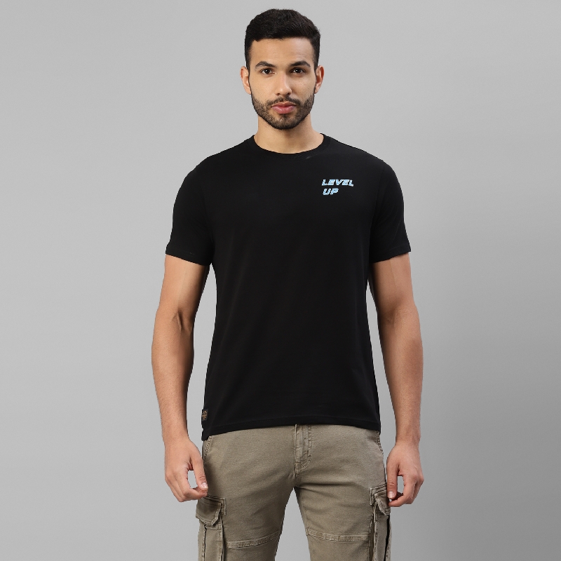 레벌업 그로우 인더 블랙 티셔츠-2